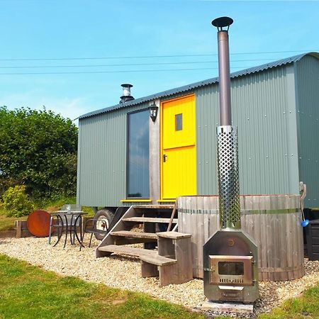 Kidwelly Glamping Hotell Eksteriør bilde
